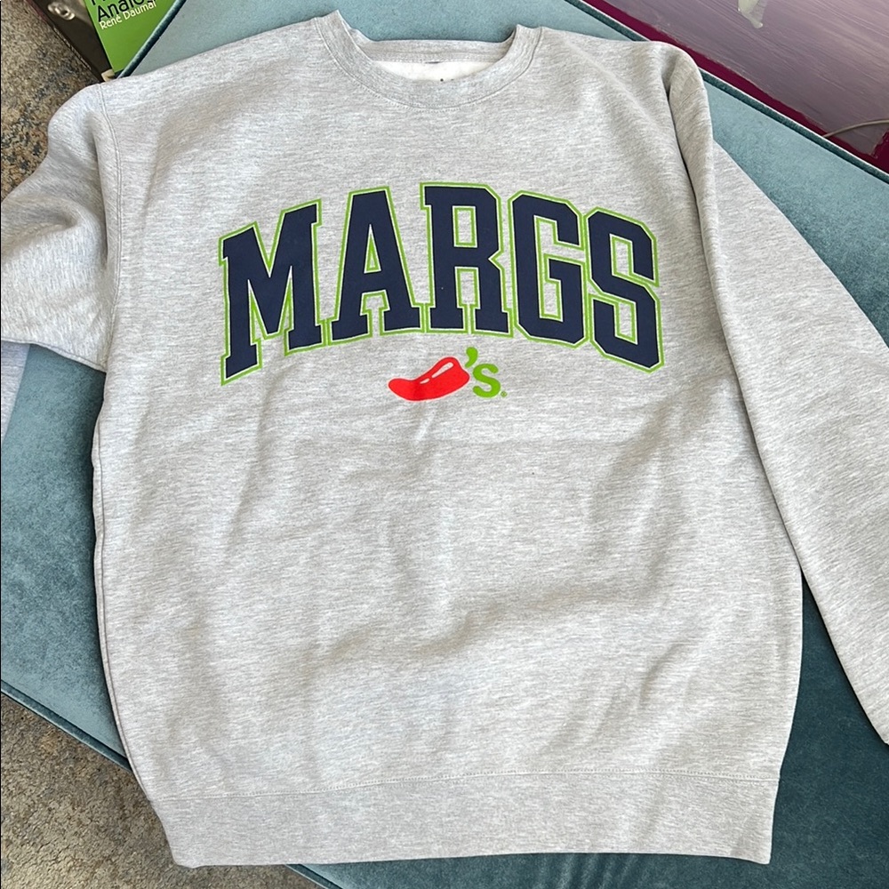 Chili’s Gray MARGS Sweater size large